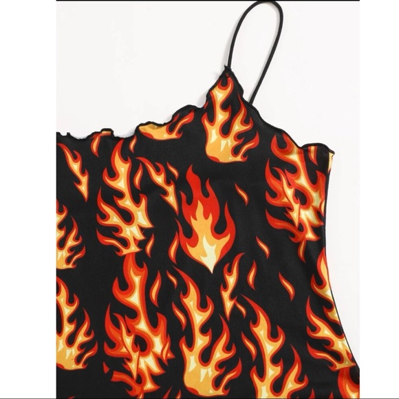 ❤️3/25❤️ BRAND NEW Bodycon Fire designed dress - Picture 4 of 5